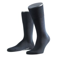 FALKE Herren Socken - Airport, Kurzstrumpf, Freizeit- und Business-Socken, Unifarben